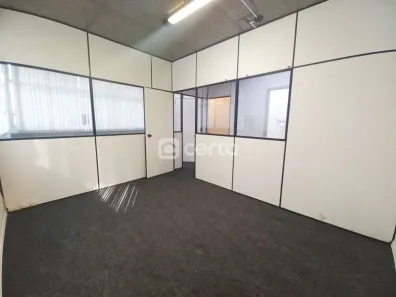 Sala Comercial para alugar, 44m² no Mont Serrat, Porto Alegre