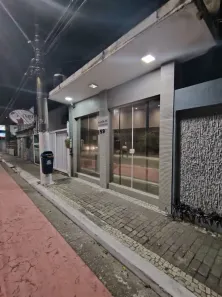 Ponto Comercial para alugar, 33m² no Centro, Macaé