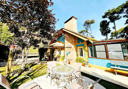 Casa com 3 Quartos à venda, 203m² no Jd do Embaixador, Campos do Jordão