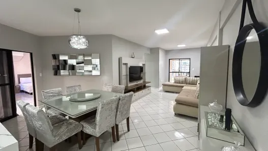 Apartamento com 4 Quartos para alugar, 140m² no Meia praia, Itapema