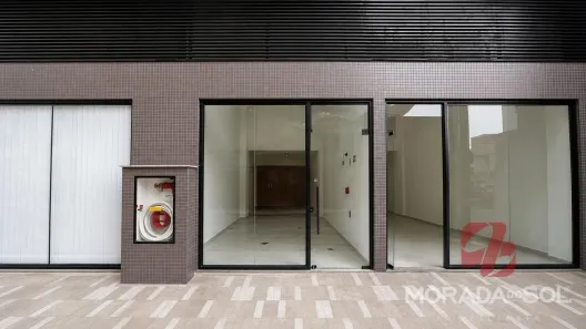 Sala Comercial para alugar, 68m² no Meia Praia, Itapema
