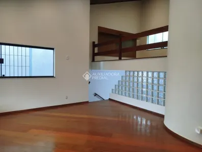 Sobrado com 4 Quartos para alugar, 405m² no Vila Camilópolis, Santo André