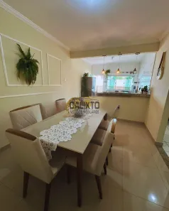 Casa com 3 Quartos à venda, 170m² no Laranjeiras, Uberlândia