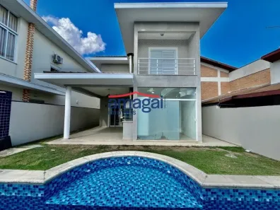 Sobrado com 3 Quartos à venda, 210m² no Jardim Crystal Park, Jacareí