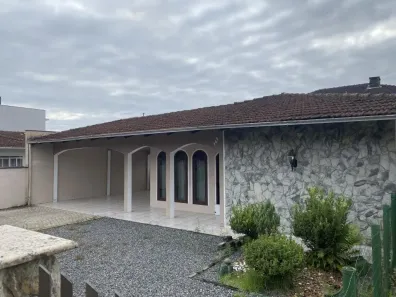Casa com 3 Quartos à venda, 262m² no Costa e Silva, Joinville