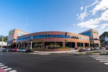 Sala Comercial para alugar, 273m² no Gurigica, Vitória