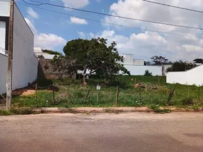 Lote/Terreno à venda, 400m² no Jardim Karaíba, Uberlândia