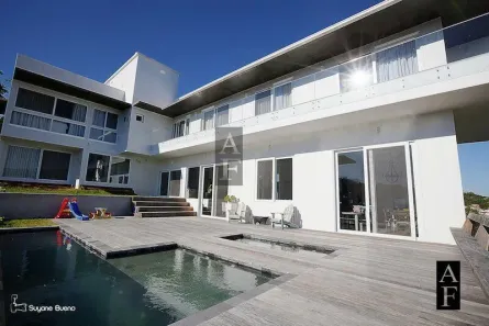 Casa com 5 Quartos à venda, 491m² no Centro, Garopaba