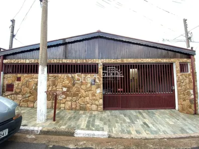 Casa com 3 Quartos à venda, 135m² no Jardim García, Campinas