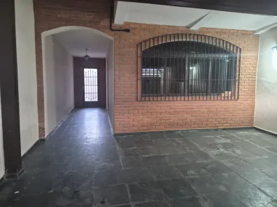 Sobrado com 3 Quartos para alugar, 130m² no Vila Butantã, São Paulo