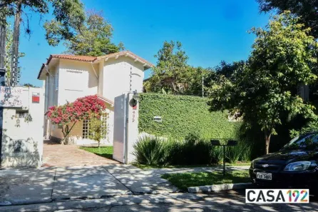 Casa com 3 Quartos para alugar, 250m² no Jardim Europa, São Paulo