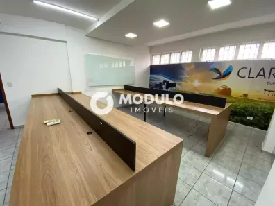 Sala Comercial à venda, 160m² no Saraiva, Uberlândia