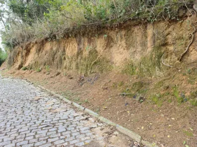 Lote/Terreno à venda, 310m² no Maria Paula, Niterói