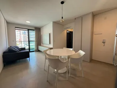 Apartamento com 2 Quartos para alugar, 56m² no Ponta Verde, Maceió