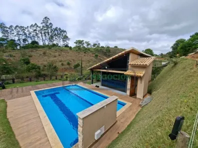 Casa com 2 Quartos à venda, 230m² no Vila Pinto, Varginha
