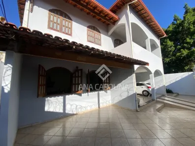 Casa com 3 Quartos à venda, 180m² no Vila Brasília, Montes Claros