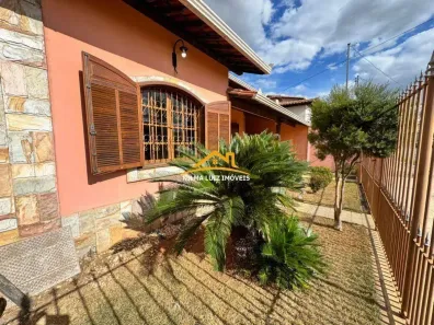 Casa com 4 Quartos para alugar, 204m² no Jardim Brasília, Betim