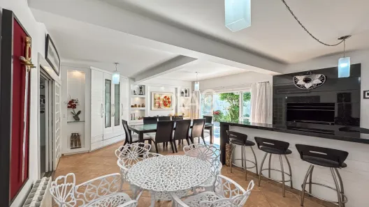 Casa com 4 Quartos à venda, 320m² no São Braz, Curitiba