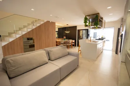 Sobrado com 3 Quartos à venda, 200m² no Costa e Silva, Joinville