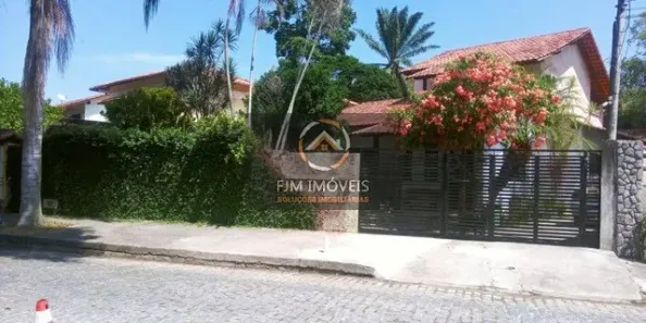 Casa com 5 Quartos à venda, 290m² no Itaipu, Niterói