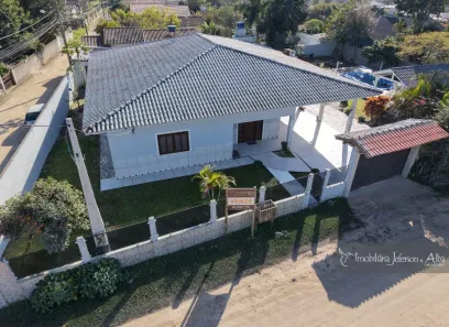 Casa com 4 Quartos à venda, 210m² no Arroio, Imbituba
