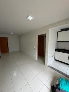 Apartamento com 3 Quartos para alugar, 65m² no Cidade Universitária, Maringá
