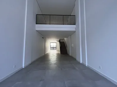 Ponto Comercial para alugar, 134m² no Saco Grande, Florianópolis