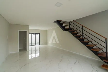 Sobrado com 3 Quartos à venda, 100m² no Anita Garibaldi, Joinville