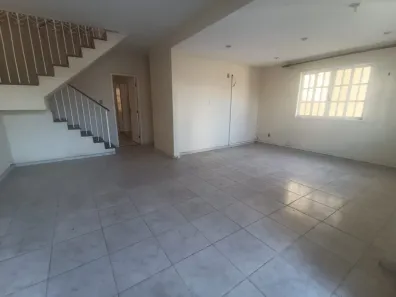 Casa com 5 Quartos à venda, 200m² no Riviera Fluminense, Macaé