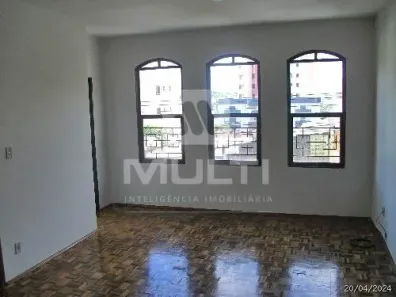 Apartamento com 3 Quartos para alugar, 120m² no Tabajaras, Uberlândia