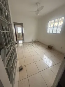 Casa com 2 Quartos para alugar, 90m² no Monte Castelo, São José dos Campos