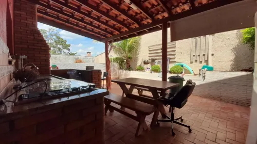 Casa de Condomínio com 3 Quartos à venda, 117m² no Parque Rural Fazenda Santa Cândida, Campinas
