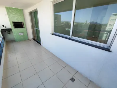 Apartamento com 3 Quartos para alugar, 106m² no Cavaleiros, Macaé