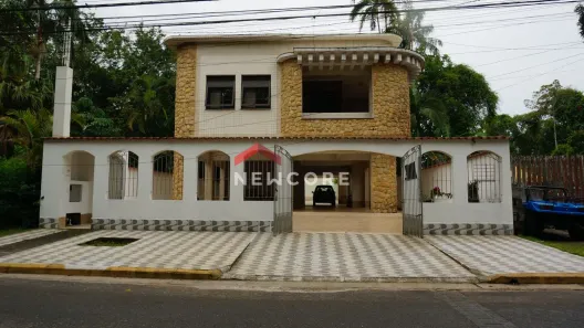 Casa com 4 Quartos à venda, 385m² no São Lourenço, Bertioga