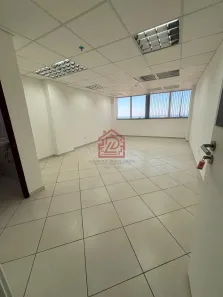 Sala Comercial para alugar, 29m² no Imbetiba, Macaé