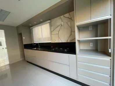 Sobrado com 3 Quartos à venda, 183m² no Triângulo, Porto Velho