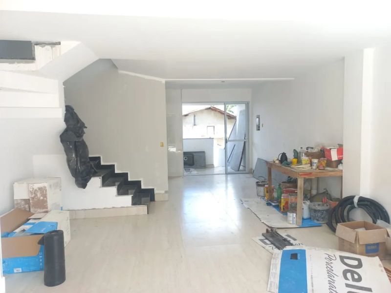 Casa com 3 quartos — Planalto, Belo Horizonte