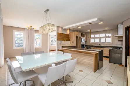 Casa com 4 Quartos à venda, 265m² no Mossunguê, Curitiba