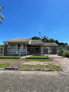 Casa com 3 Quartos à venda, 160m² no Pinheirinho, Criciúma