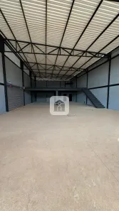 Galpão/Depósito/Armazém para alugar, 440m² no Novo Mundo, Uberlândia