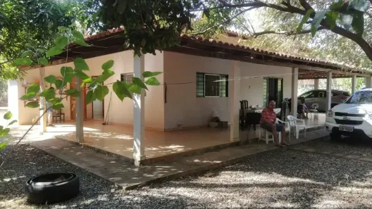 Fazenda/Sítio com 3 Quartos à venda, 2700m² no , Bela Vista de Goiás