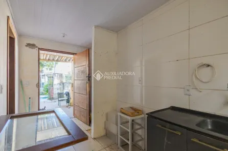 Casa com 2 Quartos para alugar, 78m² no Farrapos, Porto Alegre