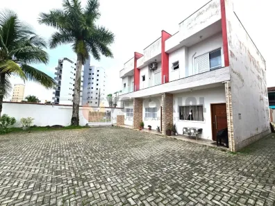 Sobrado com 2 Quartos para alugar, 77m² no Parque Balneário Poiares, Caraguatatuba