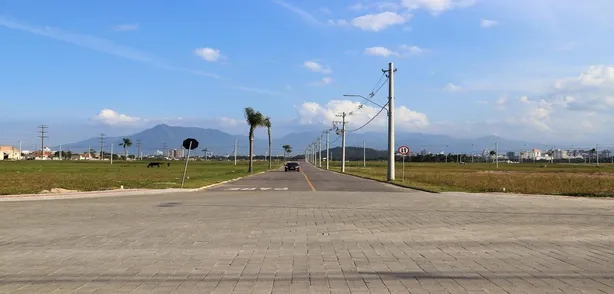 Lote/Terreno à venda, 704m² no Sertão do Maruim, São José