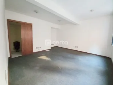 Sala Comercial para alugar, 30m² no Bom Fim, Porto Alegre