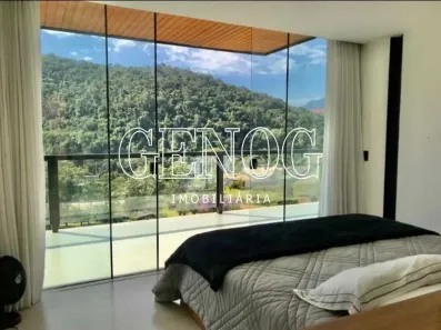 Casa de Condomínio com 4 Quartos à venda, 396m² no Itaipava, Petrópolis