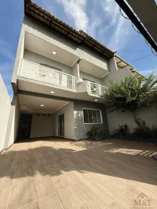 Sobrado com 5 Quartos à venda, 210m² no Jardim Atlântico, Goiânia