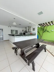 Apartamento com 4 Quartos para alugar, 330m² no Jardim Leblon, Cuiabá