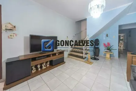 Sobrado com 2 Quartos à venda, 140m² no Vila Scarpelli, Santo André
