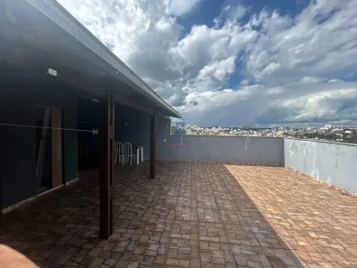 Casa com 3 Quartos à venda, 320m² no Nossa Senhora de Fátima, Contagem